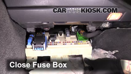 2008 volvo c70 fuse box location